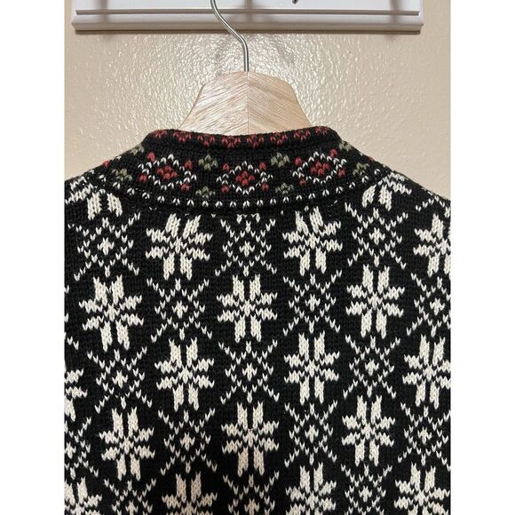 Nomadic Traders Fair Isle Snowflake Berry Holiday Zip Cardigan Black White Red M - Picture 4 of 15